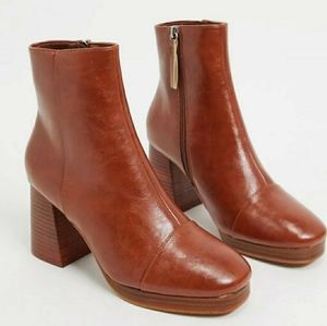 ASOS DESIGN Rhona Platform Boots